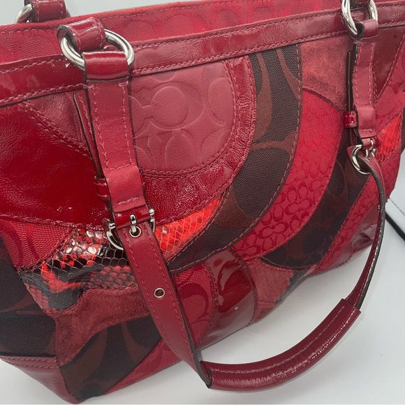 (1457) Beautiful RED Coach handbag purse - Picture 4 of 13